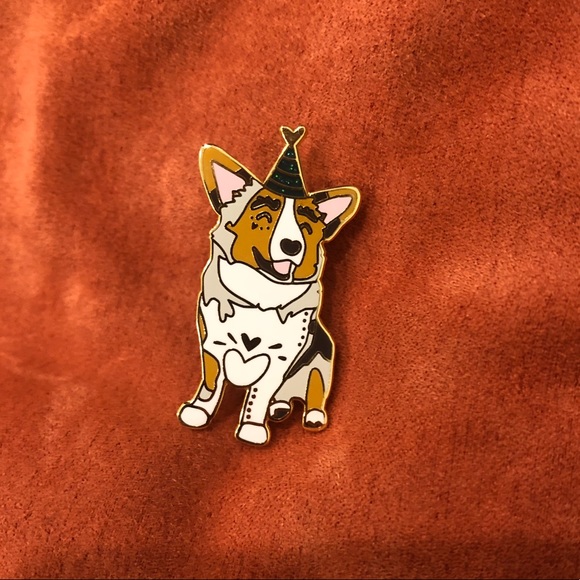 Birthday corgi dog enamel lapel pin - Picture 1 of 2